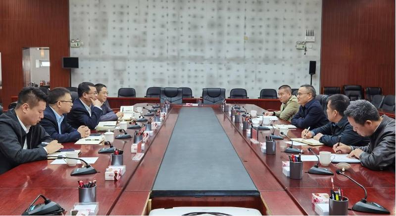 胡流芳拜訪崇左市委常委、常務副市長羅海山